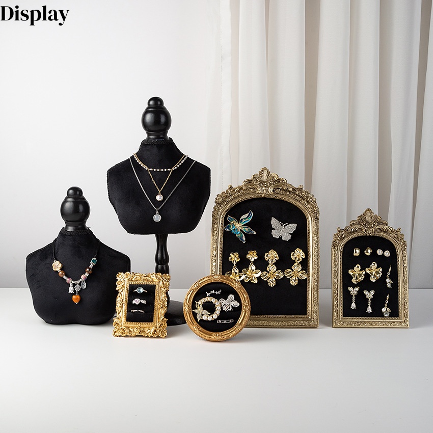 Body Jewelry Store - Stand Display Perhiasan Bentuk Dada dari